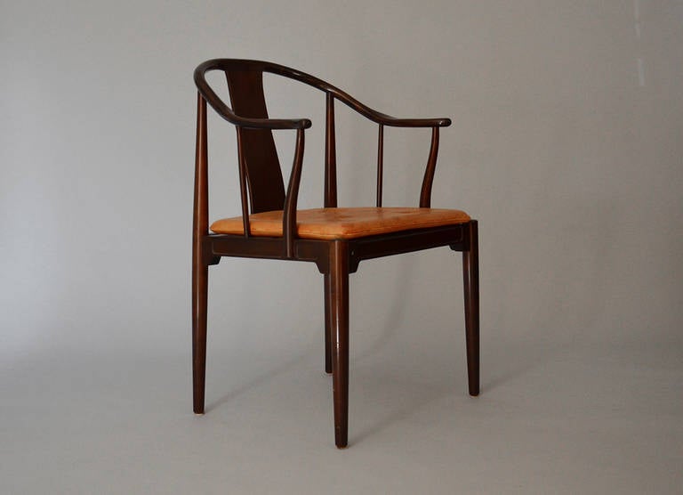 Hans J. Wegner (1914-2007). China chair in polished mahogany with cushions in natural leather, manufactured by Fritz Hansen.

We ship this item world wide, please write to contact@apetersen.dk for shipping options and prices.