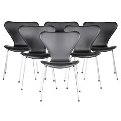 Chairs by Arne Jacobsen. Model no. 3107