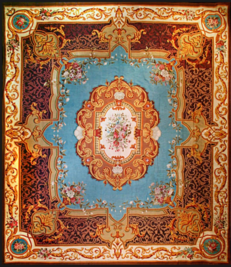 Exceptional Napoleon III French Aubusson rug.
Beautiful colors and motifs.

Excellent condition.

Wool hand-knotted

Dimensions : 680 x 510 cm.