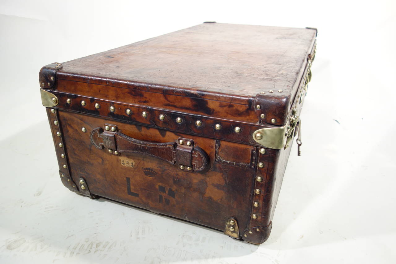 Early 20th Century 1910's Huge Louis Vuitton Cabin Trunk  Key / Immense Malle Cabine Vuitton For Sale