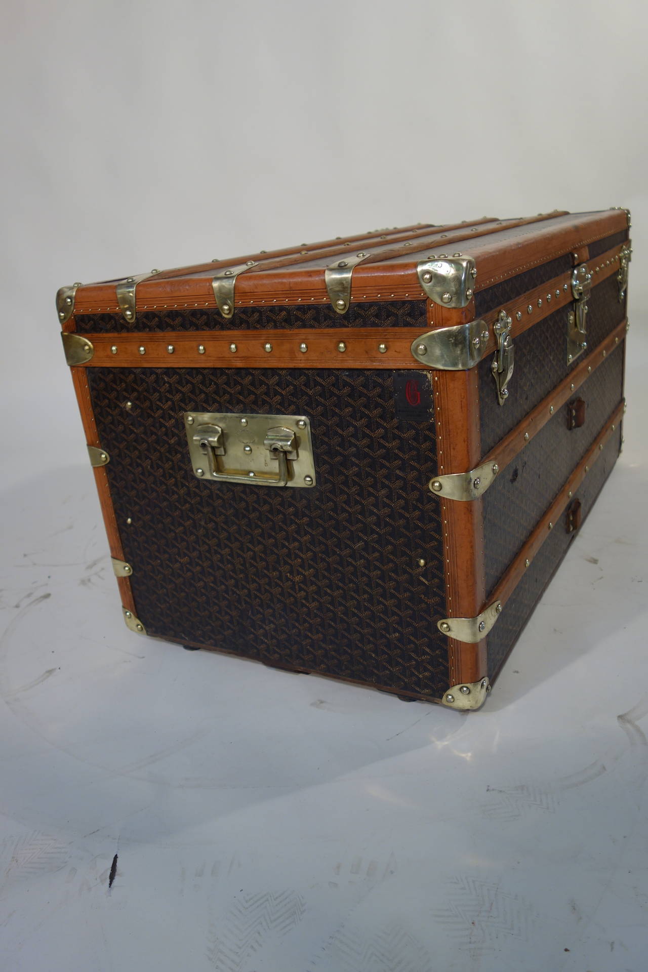 Early 20th Century 1920s Courier Goyard Trunk For Sale