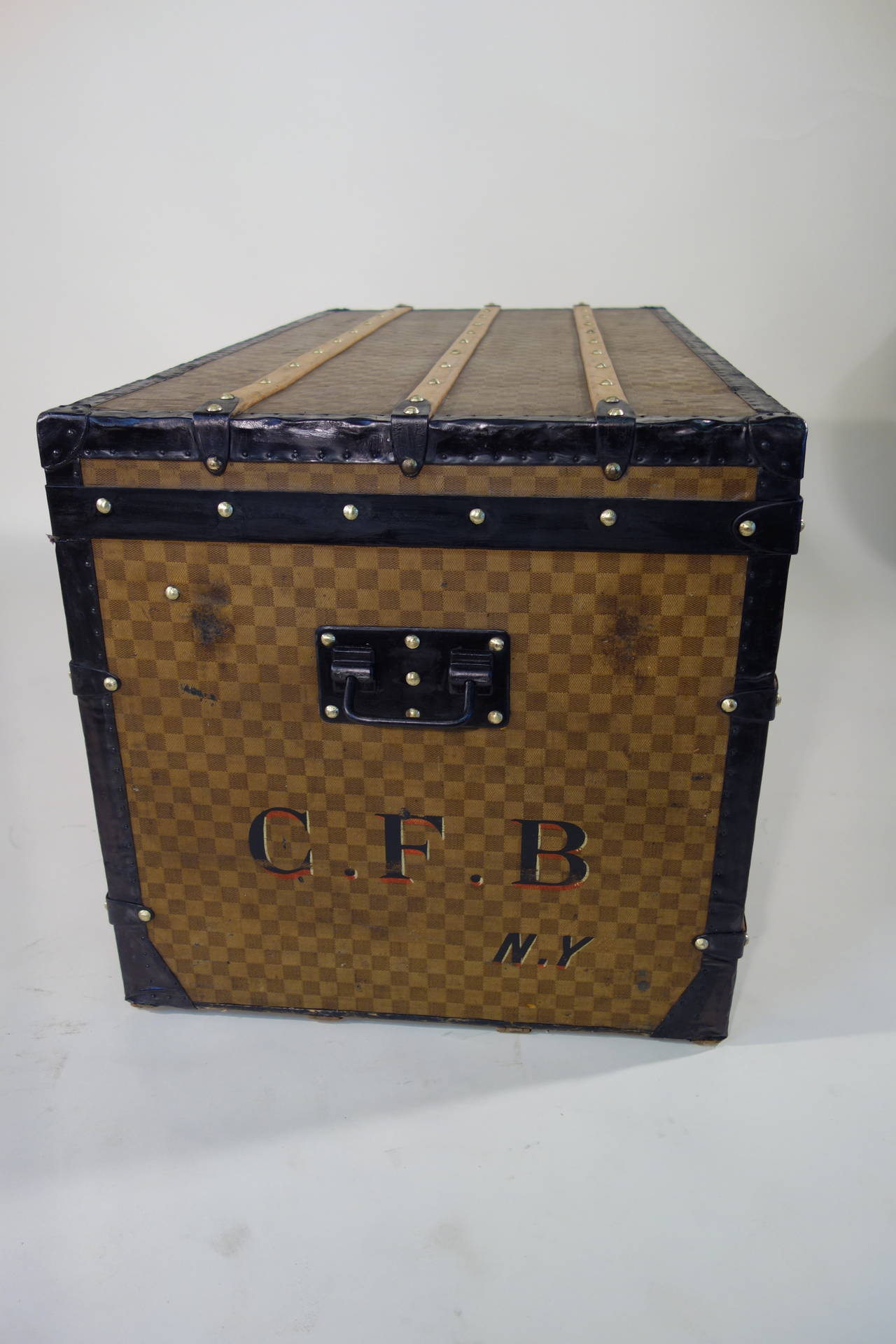 Early 20th Century 1900s Louis Vuitton Yellow Damier Trunk or Malle Courrier Damier Jaune For Sale