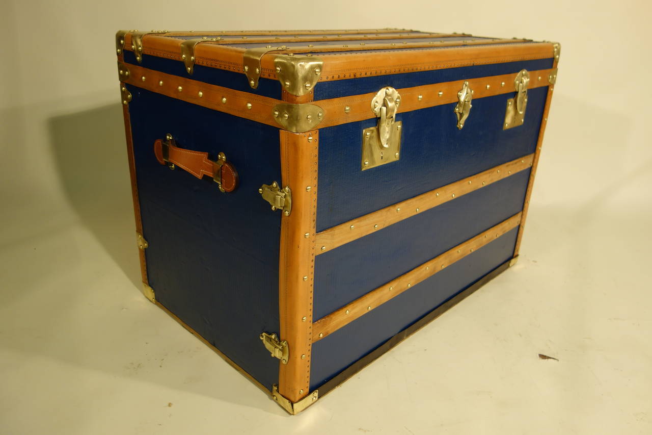 Wood 1900's Steamer Trunk  Dresser with Removable Door / malle commode For Sale