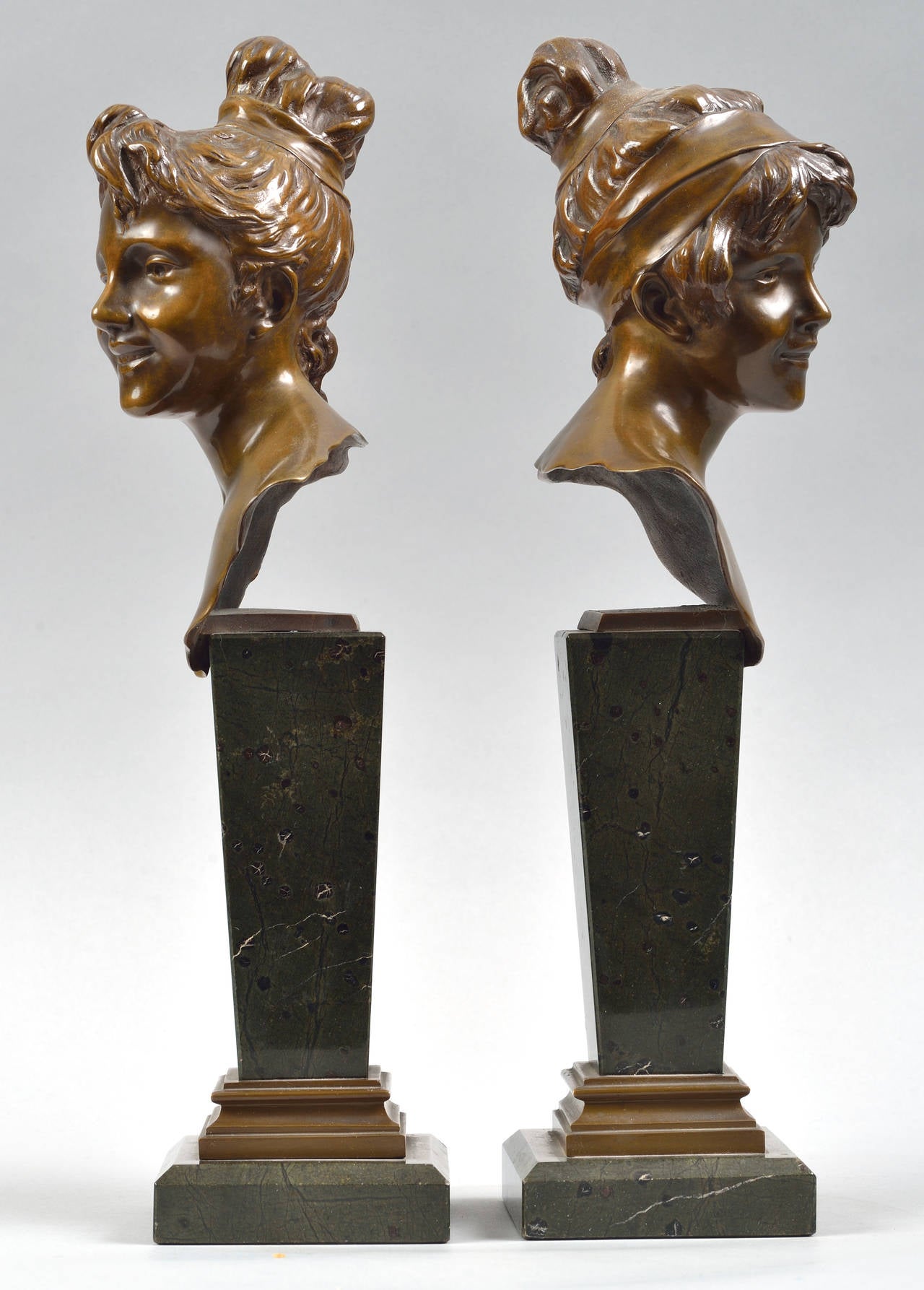 Art Nouveau, Bronze Busts In Excellent Condition For Sale In Montreal, Quebec