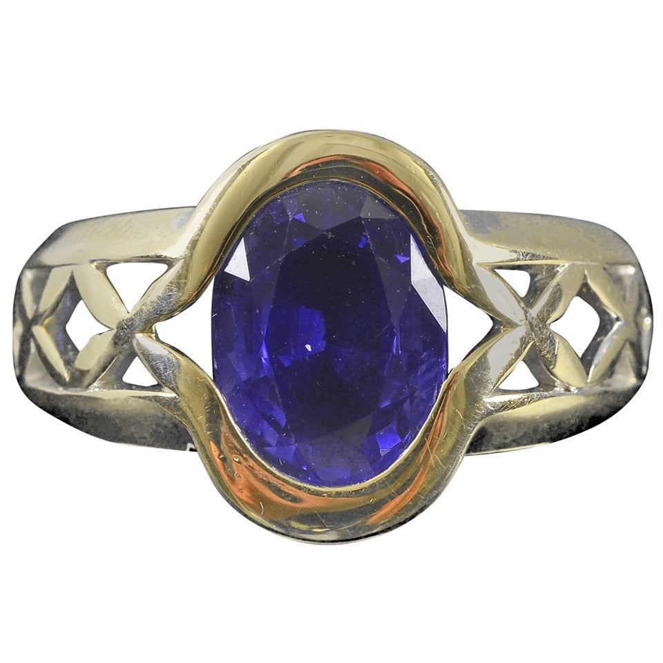 Oval Cut Ceylon Sapphire Ring For Sale