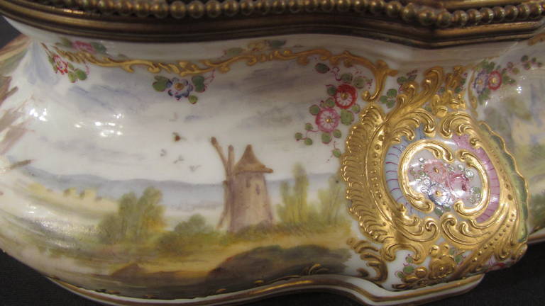 Choisy-Le-Roy, French Bonbonnière Sweetmeat Dish with Cover For Sale 2