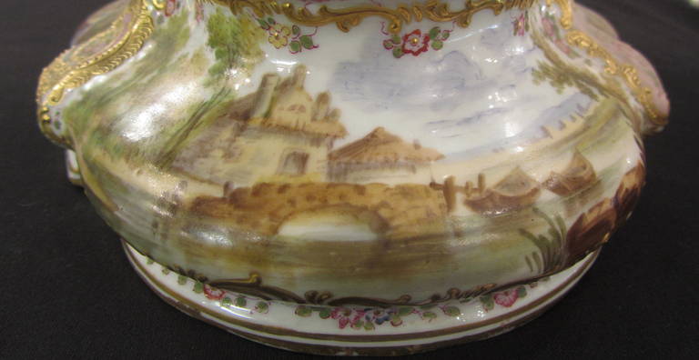 Choisy-Le-Roy, French Bonbonnière Sweetmeat Dish with Cover For Sale 3