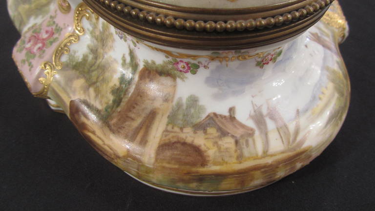 Choisy-Le-Roy, French Bonbonnière Sweetmeat Dish with Cover For Sale 4