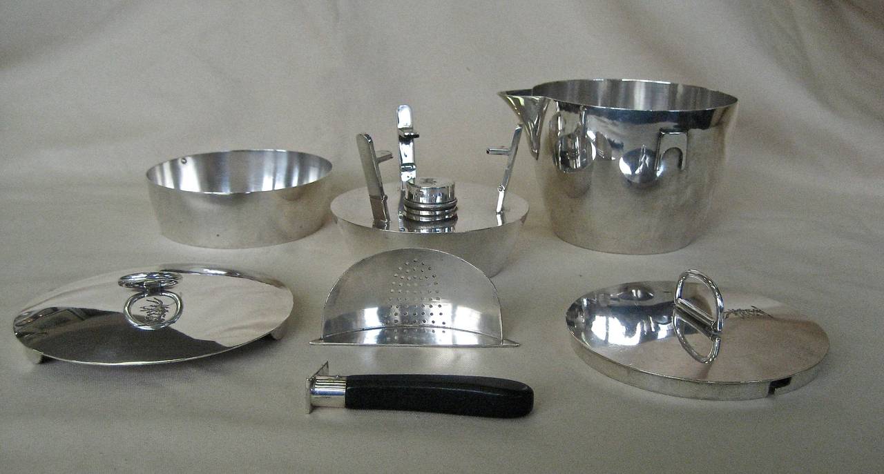 Travel Tea Set In Good Condition For Sale In Montreal, Quebec