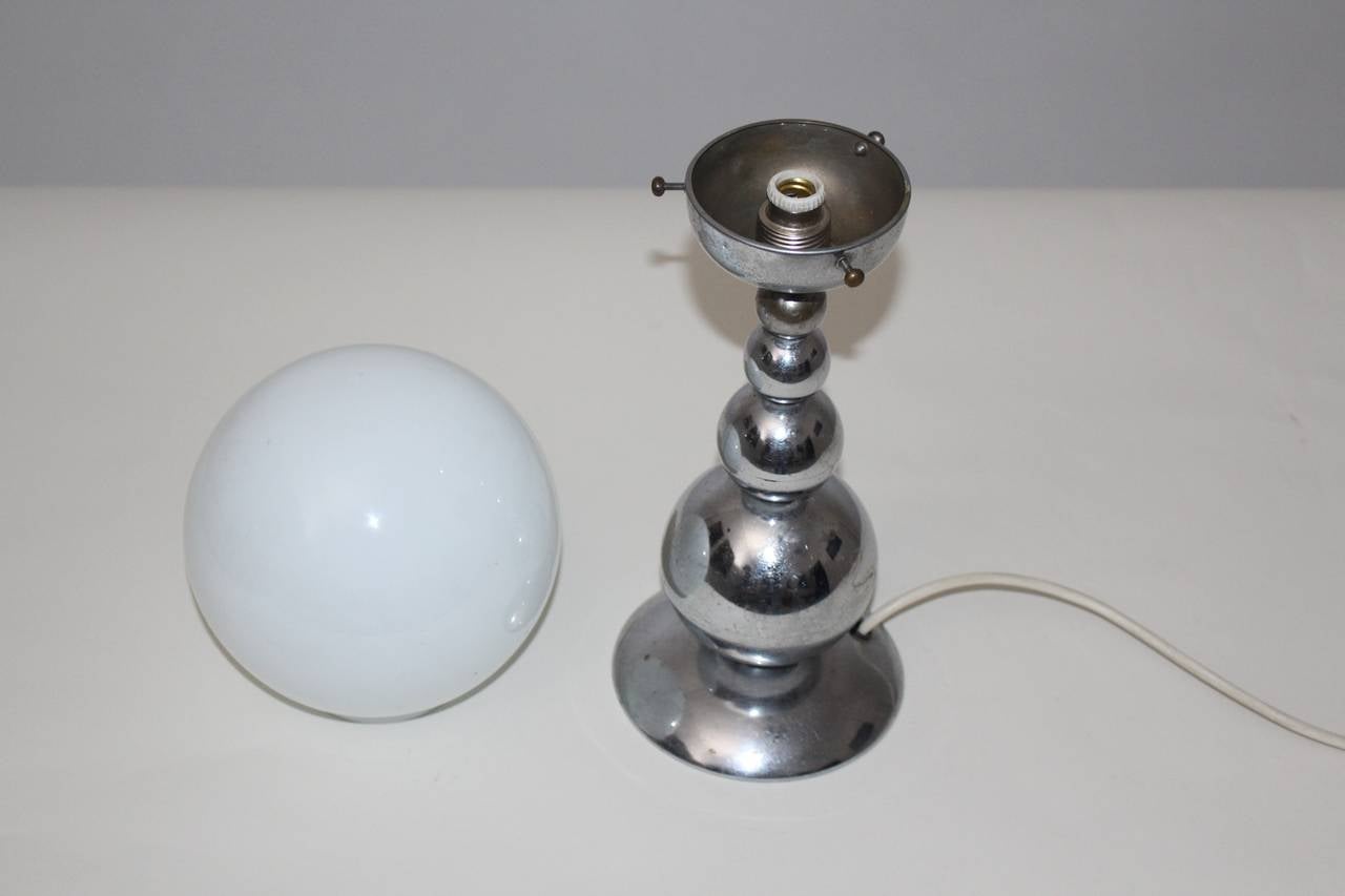Mid-Century Modern Vintage Chromed Table Lamp, France, circa 1950 In Good Condition For Sale In Vienna, AT