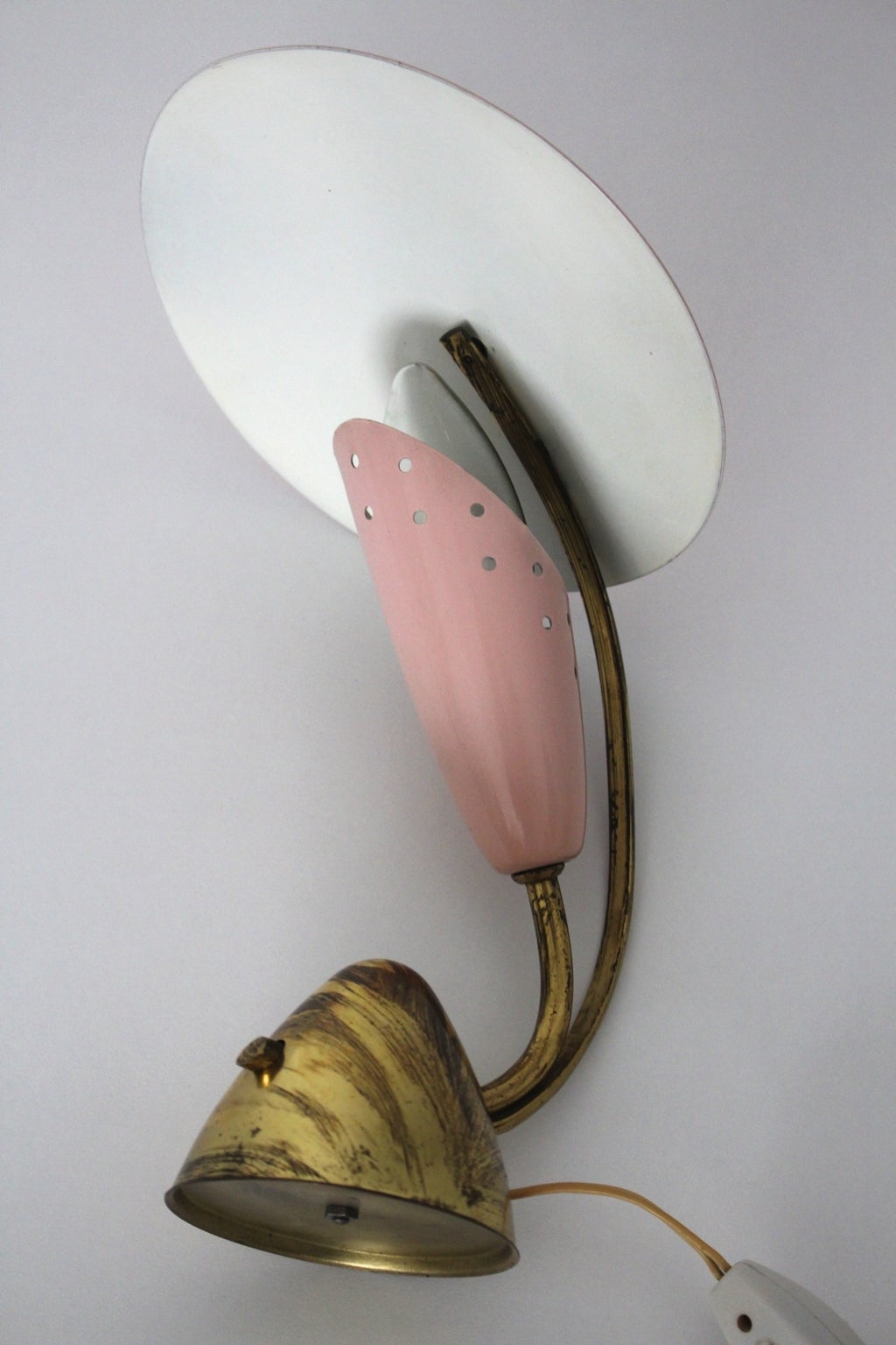 Mid Century Modern Pink Brass  Vintage Table Lamp 1950s Italy In Good Condition In Vienna, AT