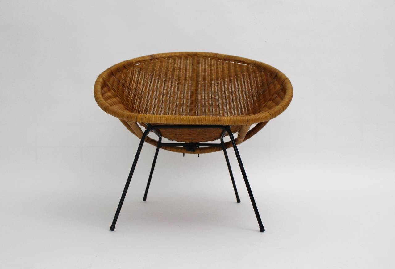 Mid-Century Modern Vintage  Clubsessel aus Rattan, Frankreich 1950er Jahre (Moderne der Mitte des Jahrhunderts) im Angebot