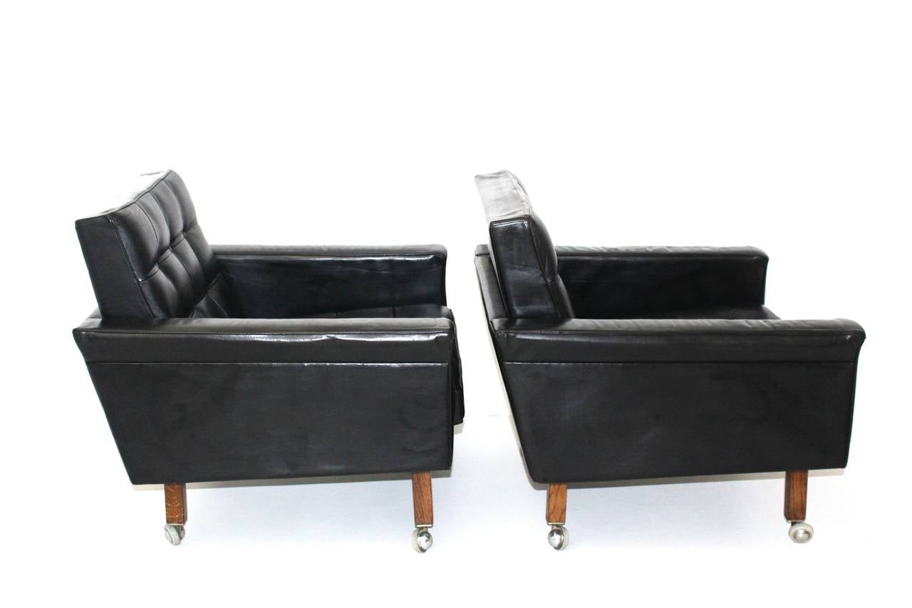 Moderne Sessel aus schwarzem Leder aus der Mitte des Jahrhunderts, Johannes Spalt, Österreich, um 1959 (Moderne der Mitte des Jahrhunderts) im Angebot