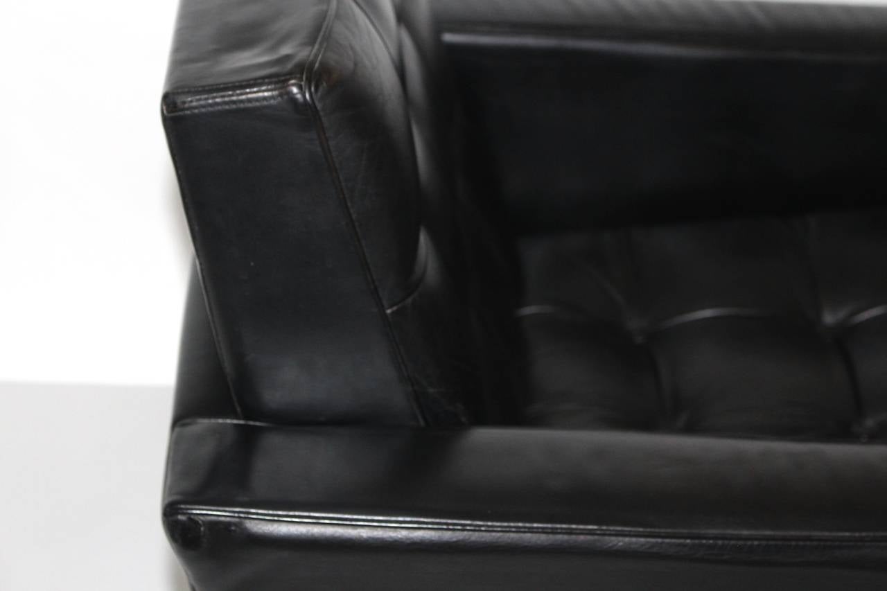 Moderne Sessel aus schwarzem Leder aus der Mitte des Jahrhunderts, Johannes Spalt, Österreich, um 1959 (Metall) im Angebot