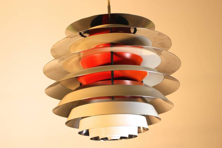 Scandinavian Modern vintage white metal chandelier or pendant from aluminum in white and red by Poul Henningsen, Denmark 1958.
A beautiful chandelier or pendant by Poul Henningsen, iconic design as its best. 
The white aluminum lamellas feature