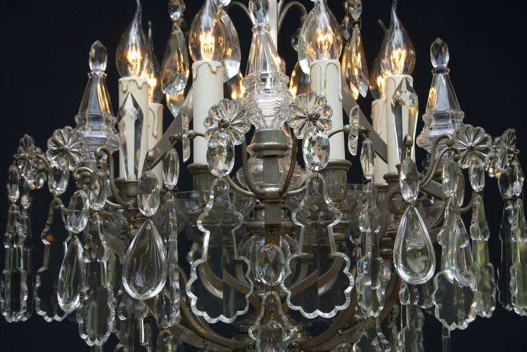 Early 20th Century French Silvered Crystal Chandelier with Eight Lights For Sale 4