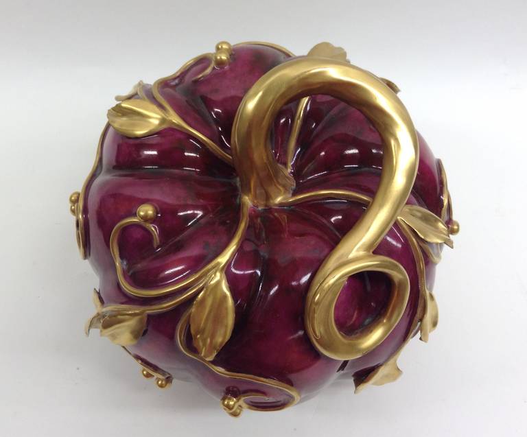 Chinese Export Porcelain Melon Centerpiece with 24-Karat Gold Design For Sale
