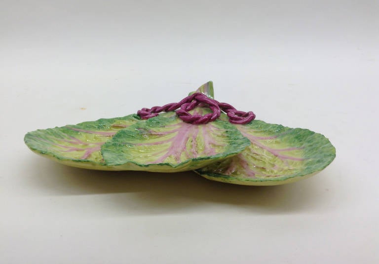 Porcelain Cabbage Leaves Pin Dish In Excellent Condition For Sale In Boston, MA
