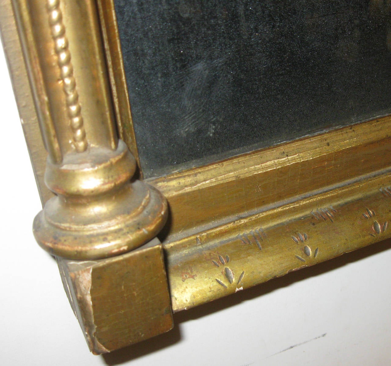 Américain Miroir fédéral américain en bois doré et aggloméré du 19e siècle en vente
