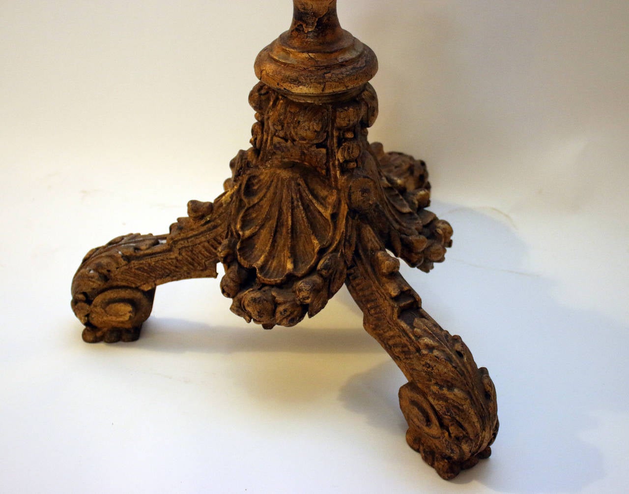 Torchère en bois doré sculpté George III Bon état - En vente à Savannah, GA