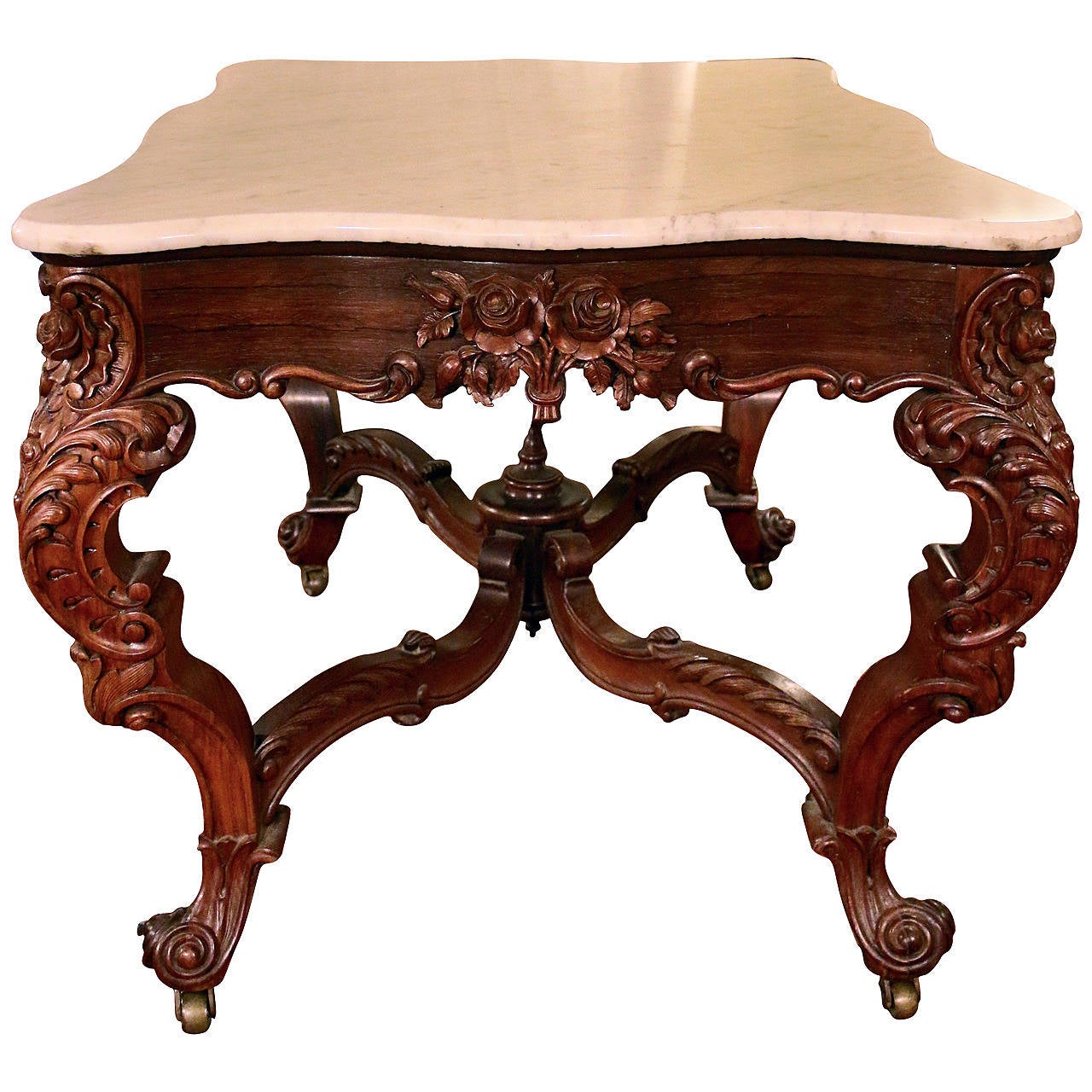 19th Century Rococo Rosewood Center Table For Sale at 1stdibs