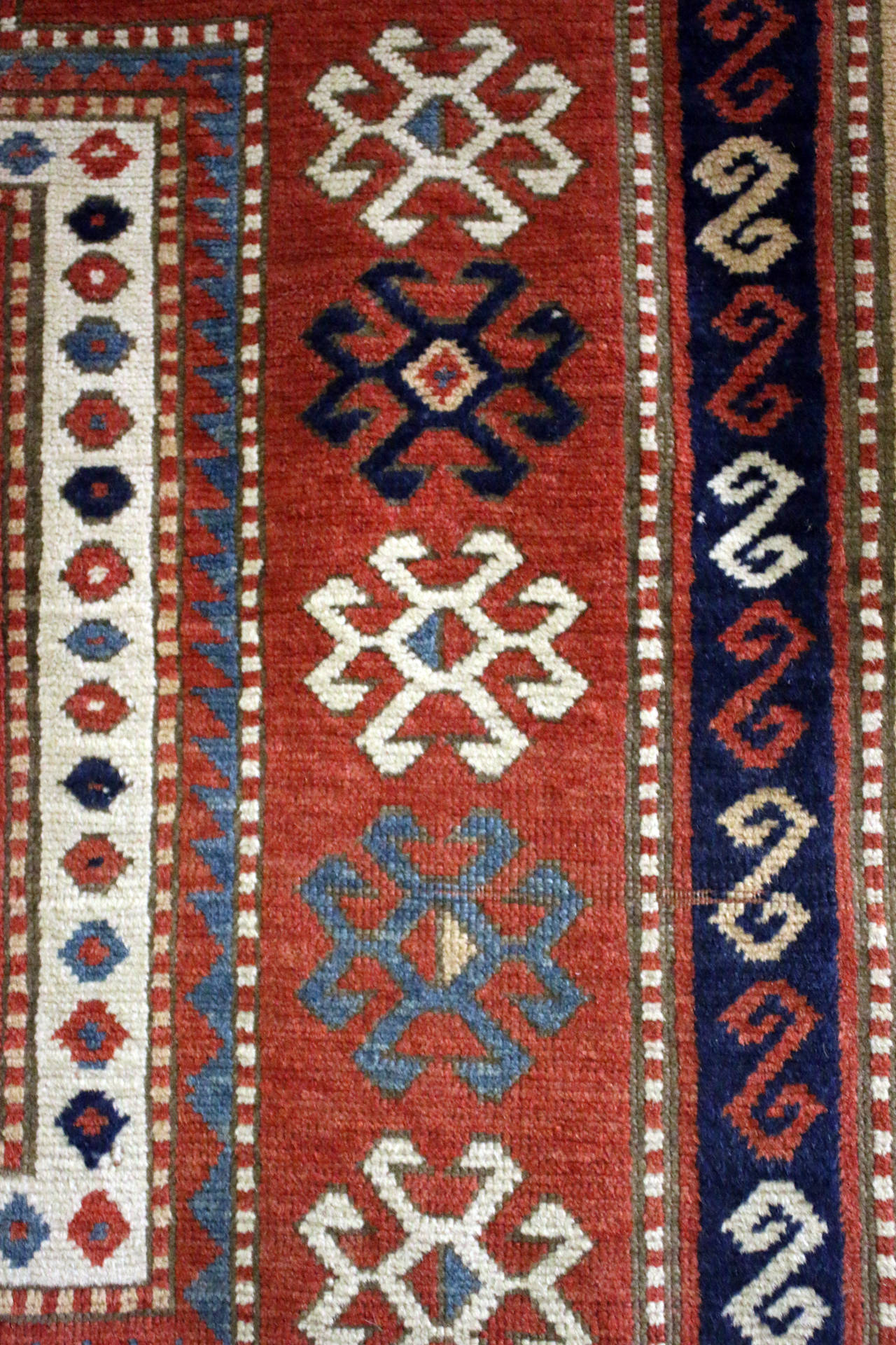 Antique Caucasian Kazak Rug In Excellent Condition In Savannah, GA