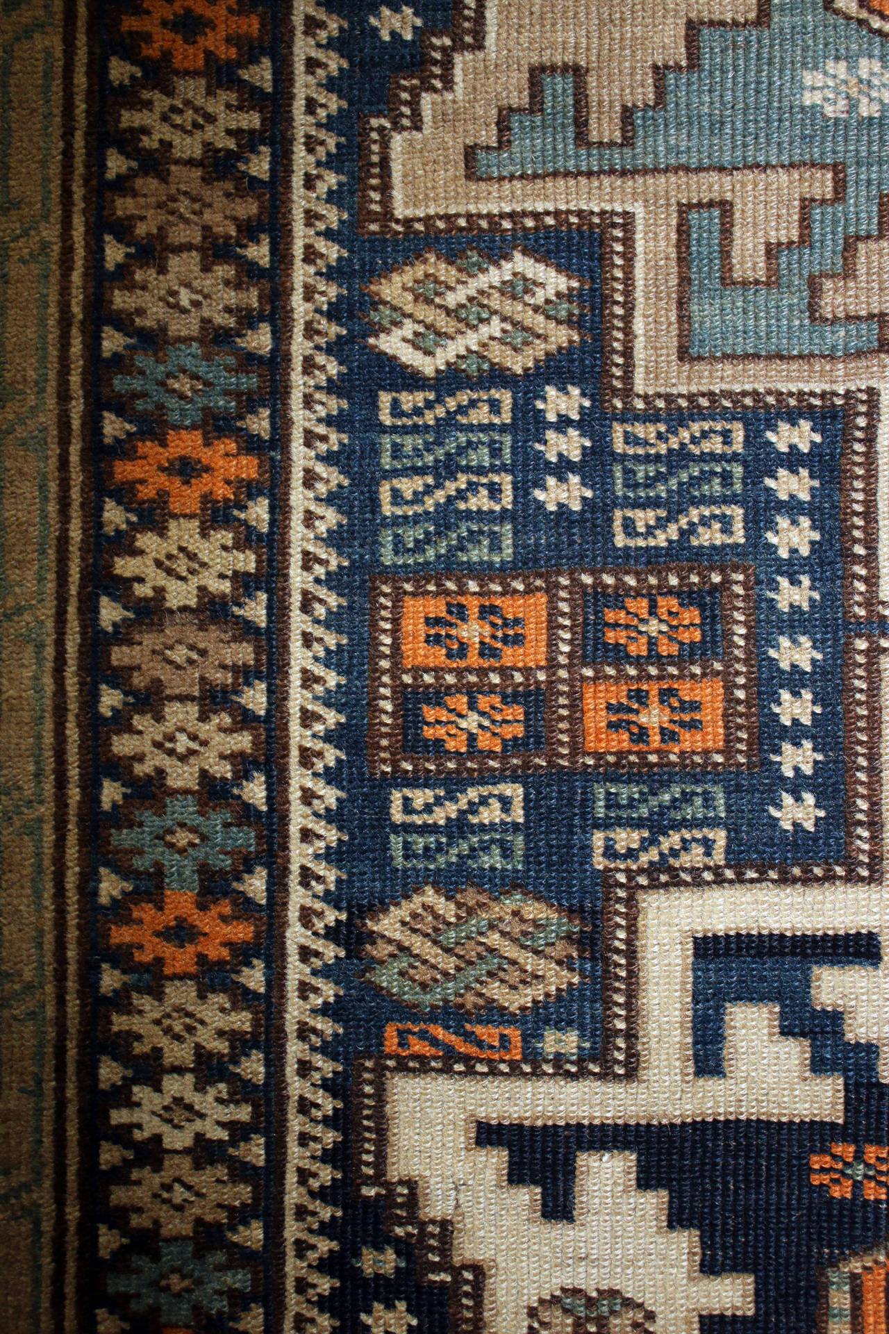 Tapis Shirvan caucasien ancien Bon état - En vente à Savannah, GA