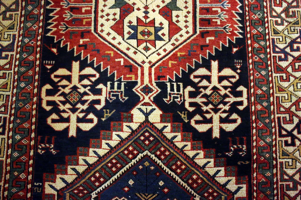 Antique Caucasian Shirvan Carpet In Good Condition For Sale In Savannah, GA
