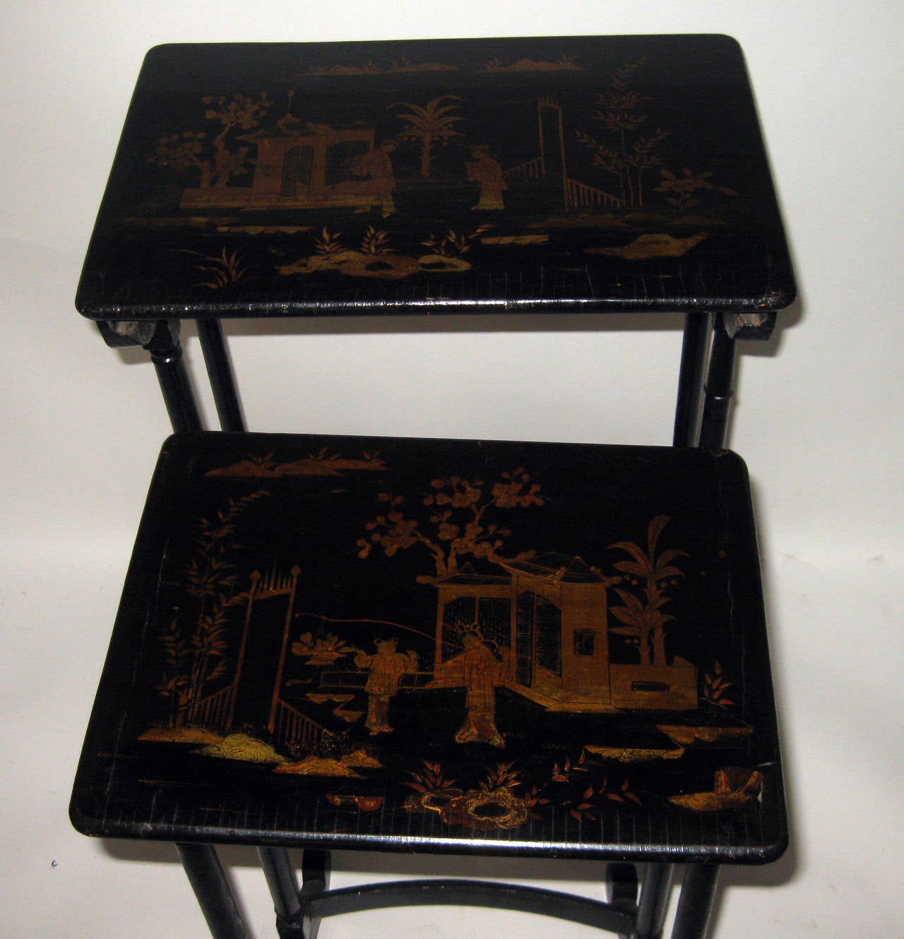 19th century Set of Four Black Lacquered Japanned Chinoiserie Nesting Tables 1