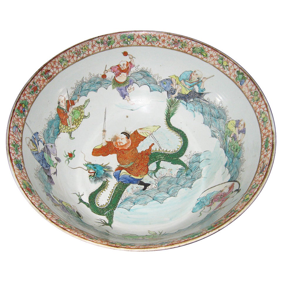 19th century Chinese Export Porcelain Punch Bowl