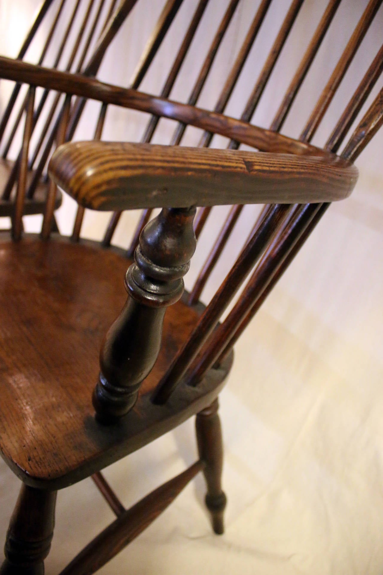 Country 18th Century Set of Eight High Back Windsor Dining Chairs with Arms