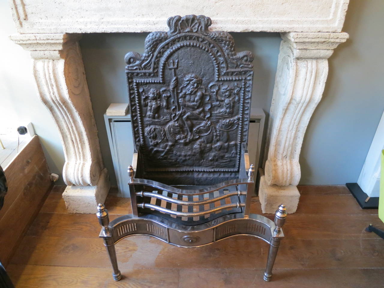 English Large 19th Century Fire Grate