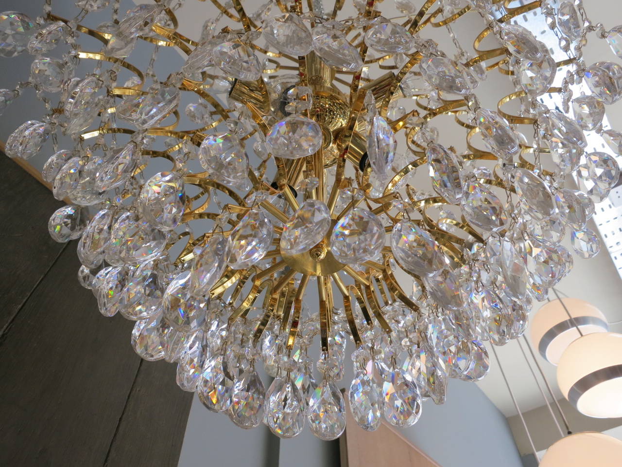 Italian Crystal Chandelier In Excellent Condition In London, GB