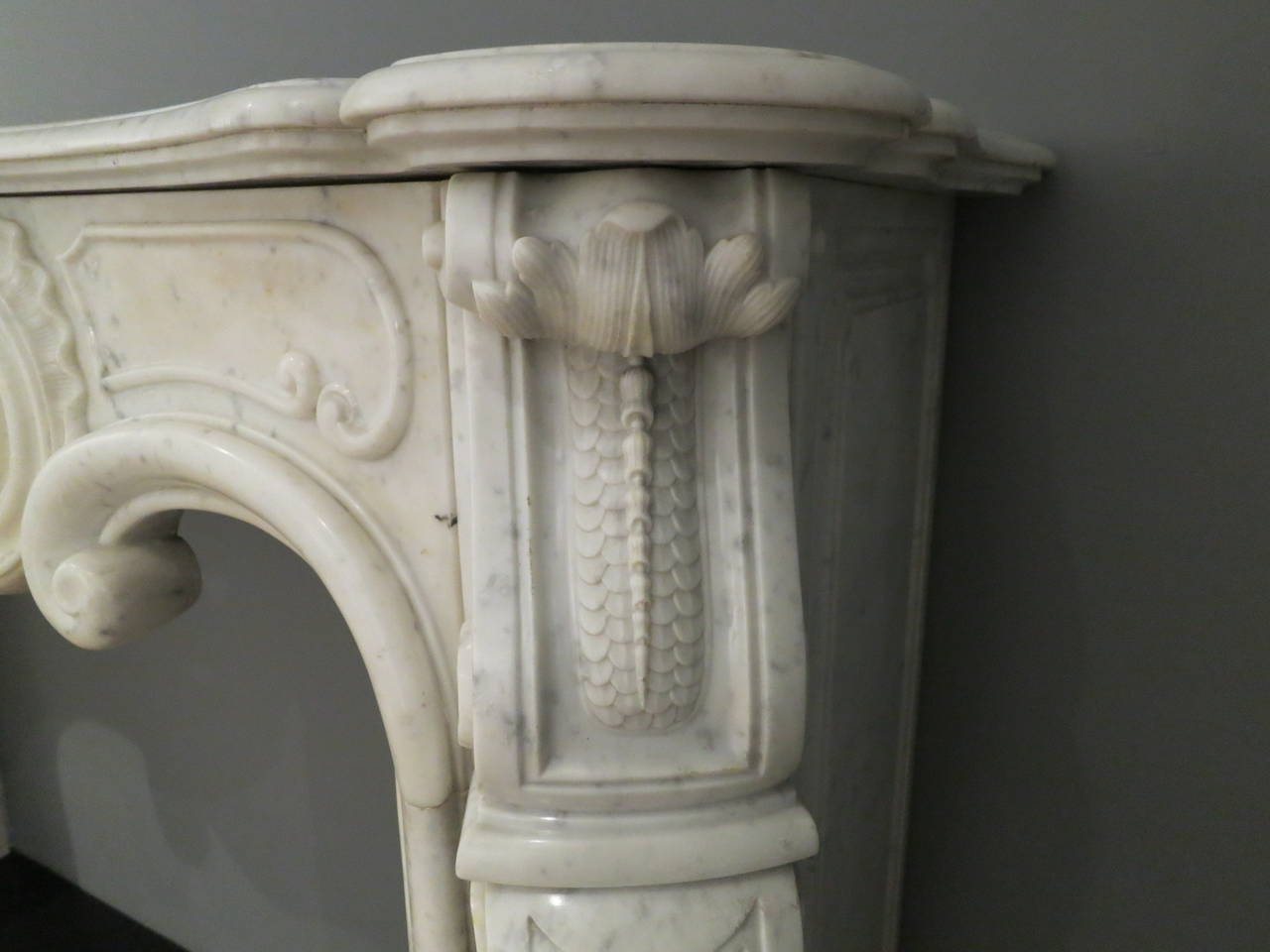 Carrara Marble Antique Rococo Louis XV Marble Fireplace Mantel For Sale