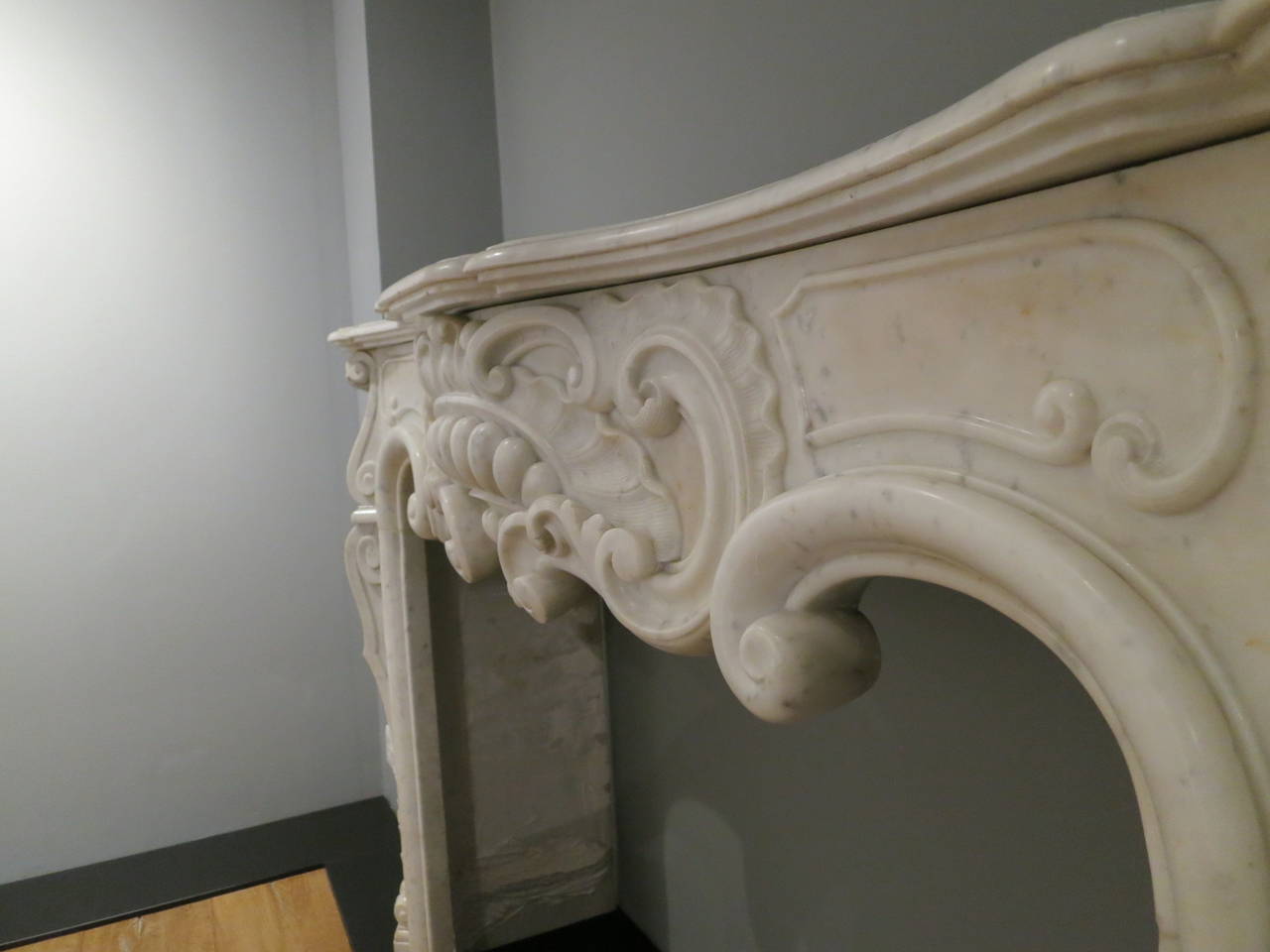 French Antique Rococo Louis XV Marble Fireplace Mantel For Sale