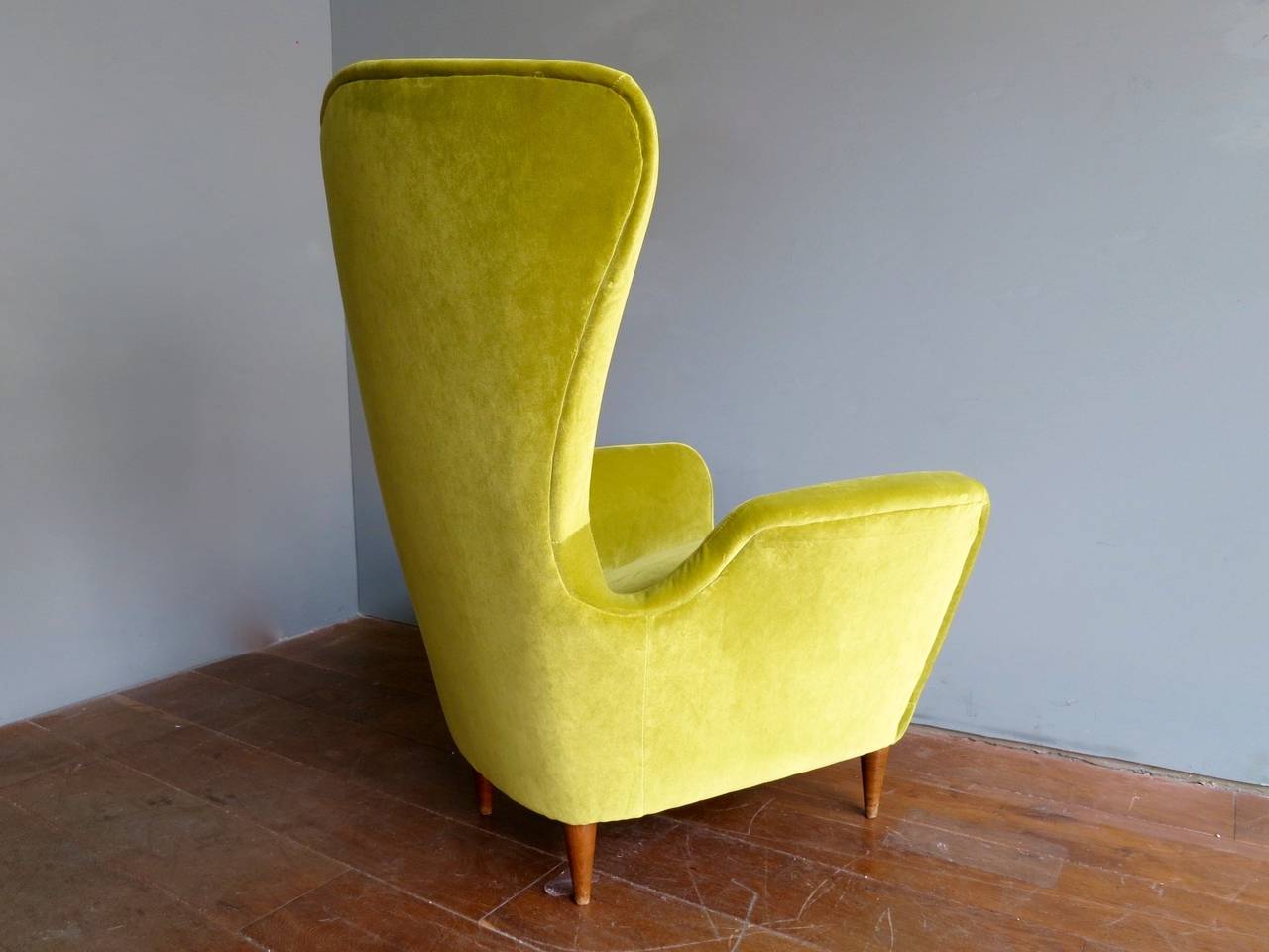 Italian 1950s Armchair In Excellent Condition In London, GB