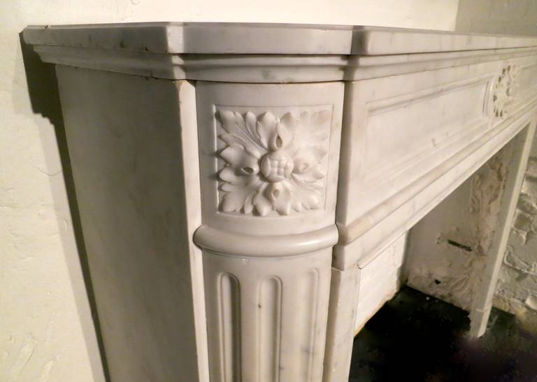 19th Century Louis XVI Style Carrara Marble Fireplace Mantel In Good Condition In London, GB