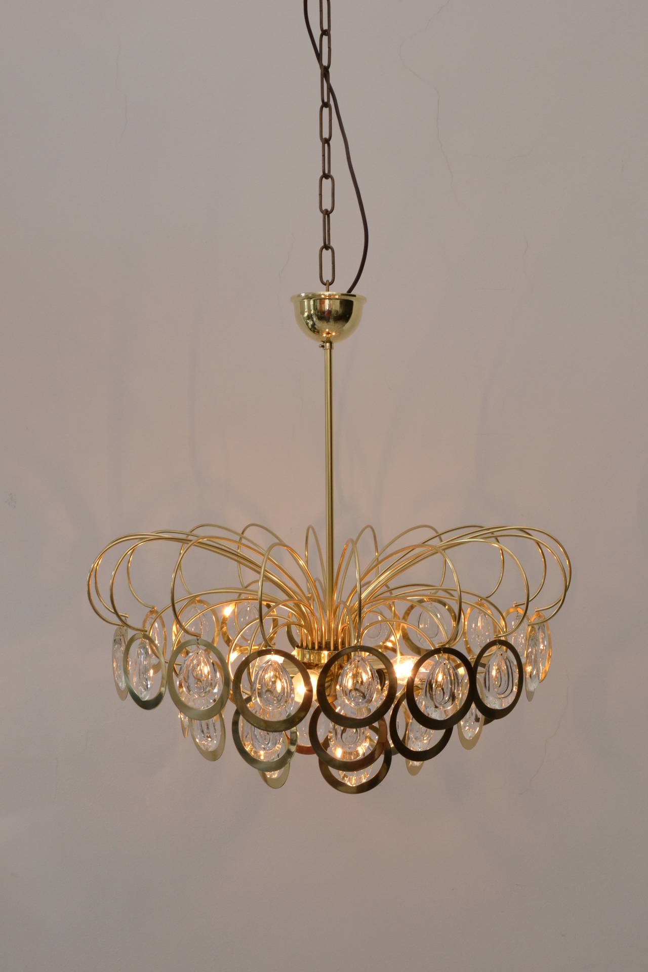 Italian Sciolari Style Glass and Brass Chandelier, 1960s In Excellent Condition In Wien, AT