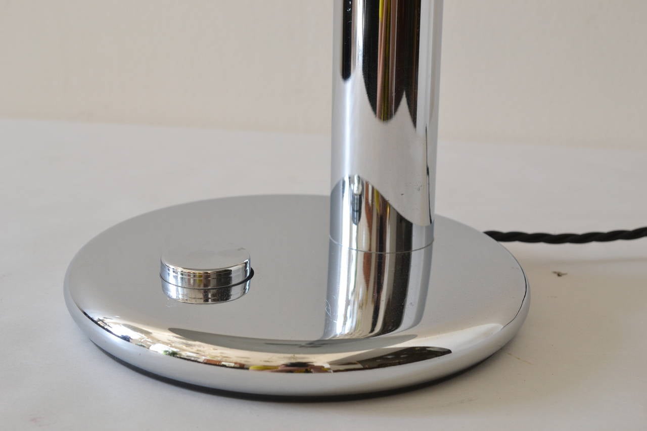 Art Deco 1930s American Modernist Nickel Plated Table Lamp
