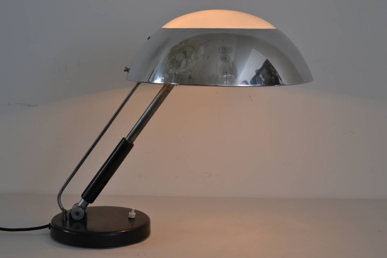 Karl Trabert Industrial Design Desk Lamp
Original condition except the lamp shade is polished