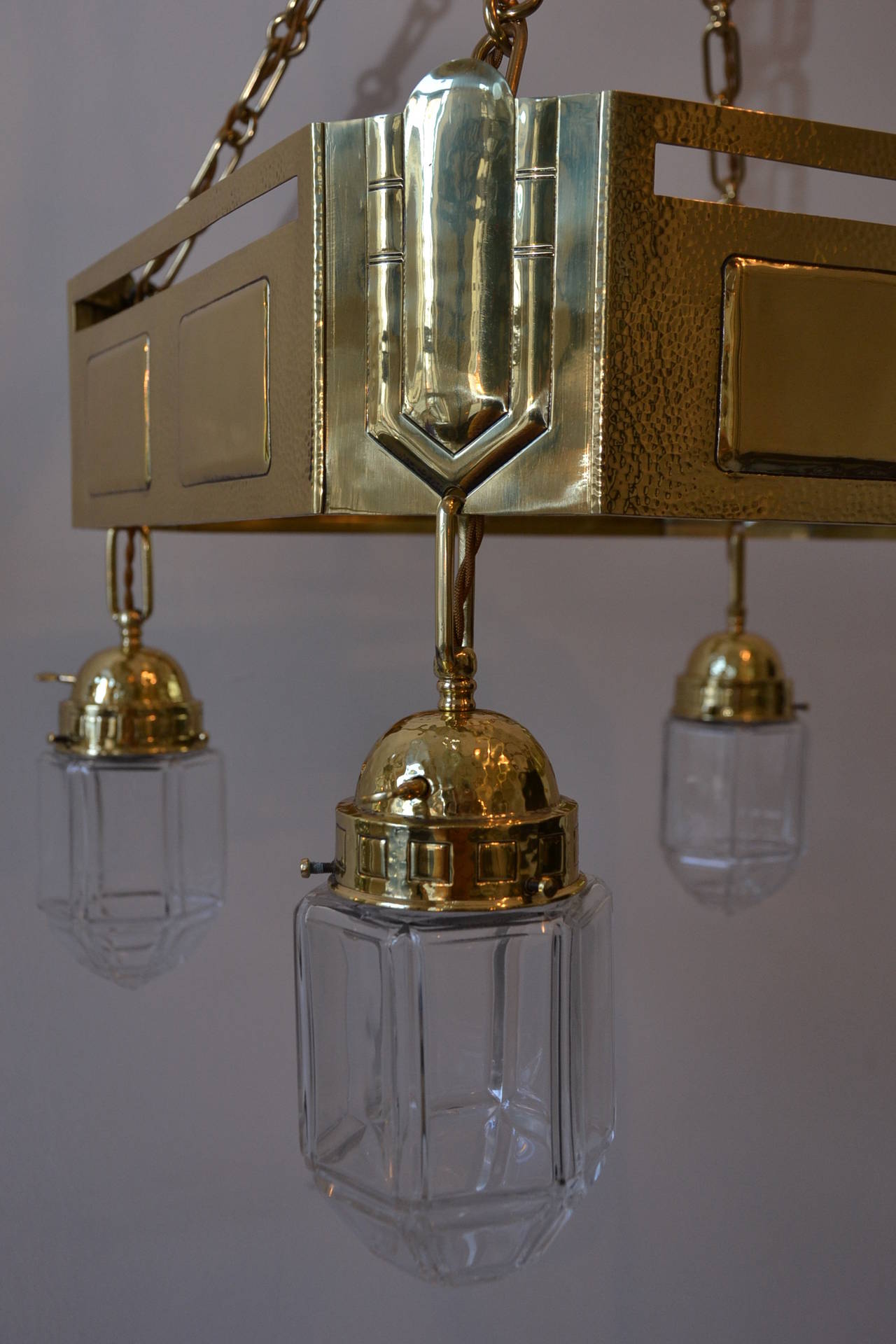 Art Nouveau Four-Light Ceiling Lamp, Brass Partly Hammered In Excellent Condition In Wien, AT