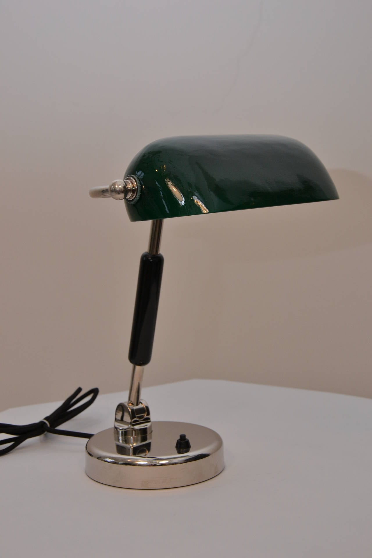 Nickel-plated brass Art Deco table lamp with original glass.