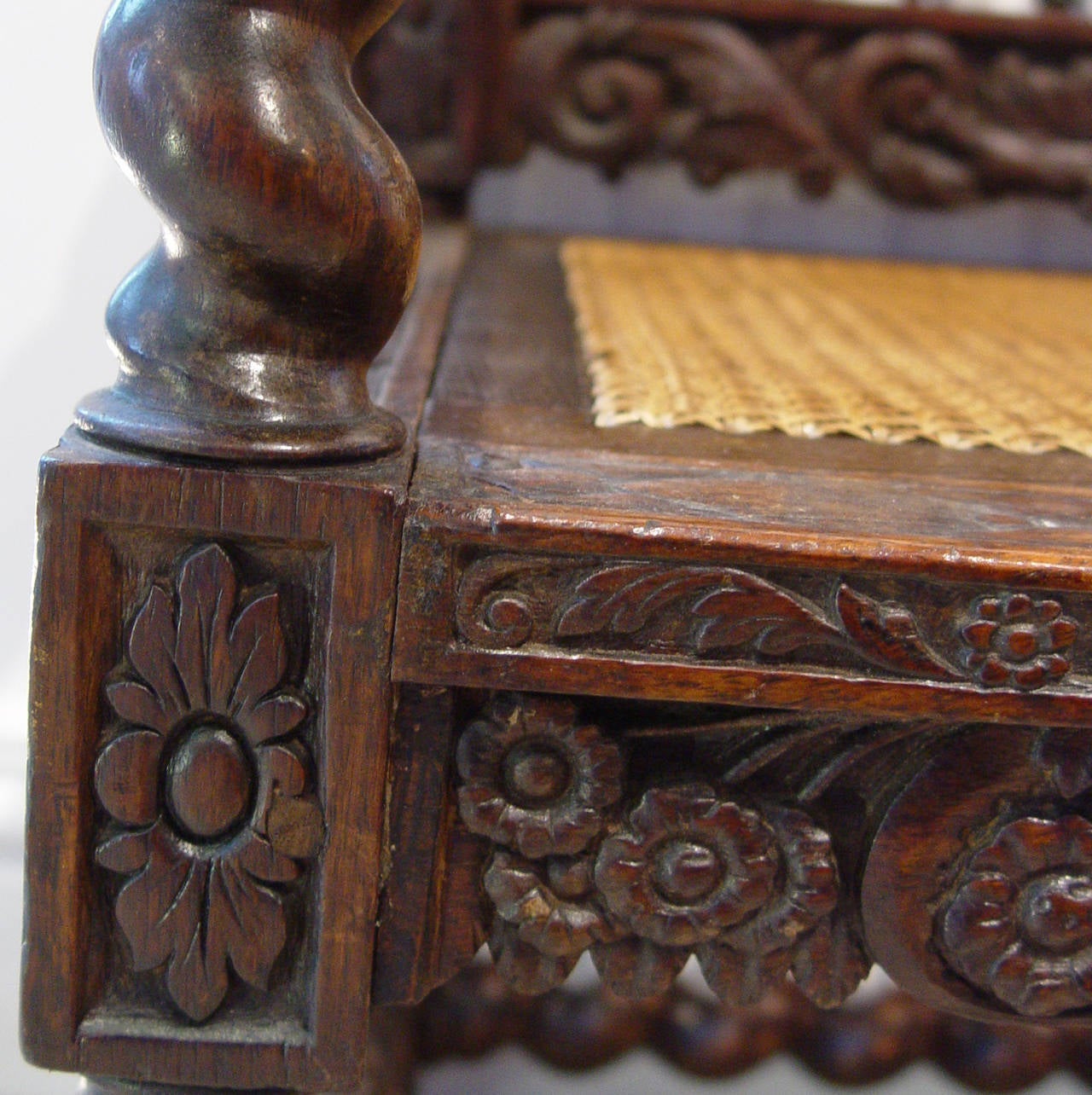 Extremely Rare Late 17th Century Colonial Indonesian Armchair For Sale 2
