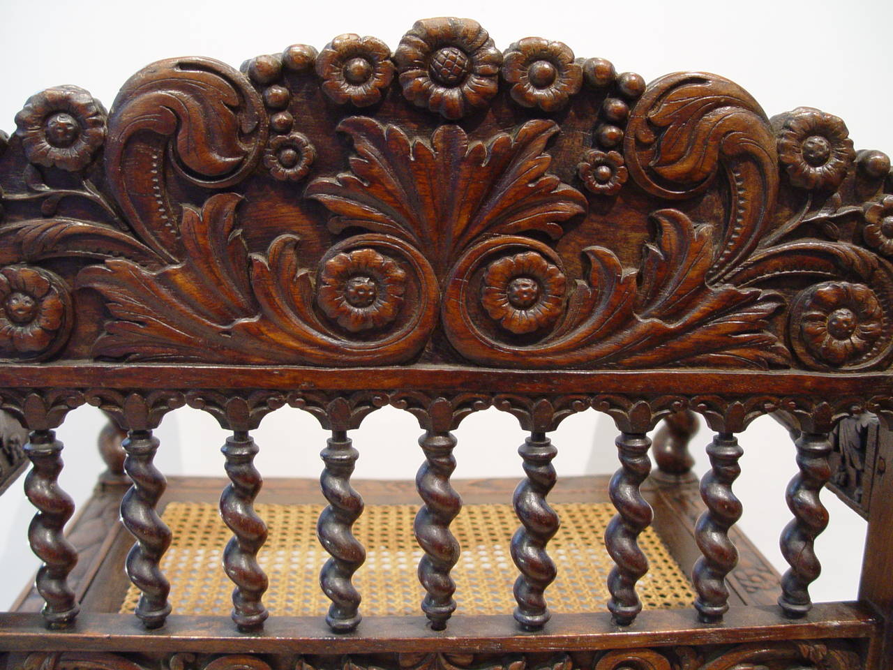Extremely Rare Late 17th Century Colonial Indonesian Armchair In Good Condition For Sale In Paris, FR