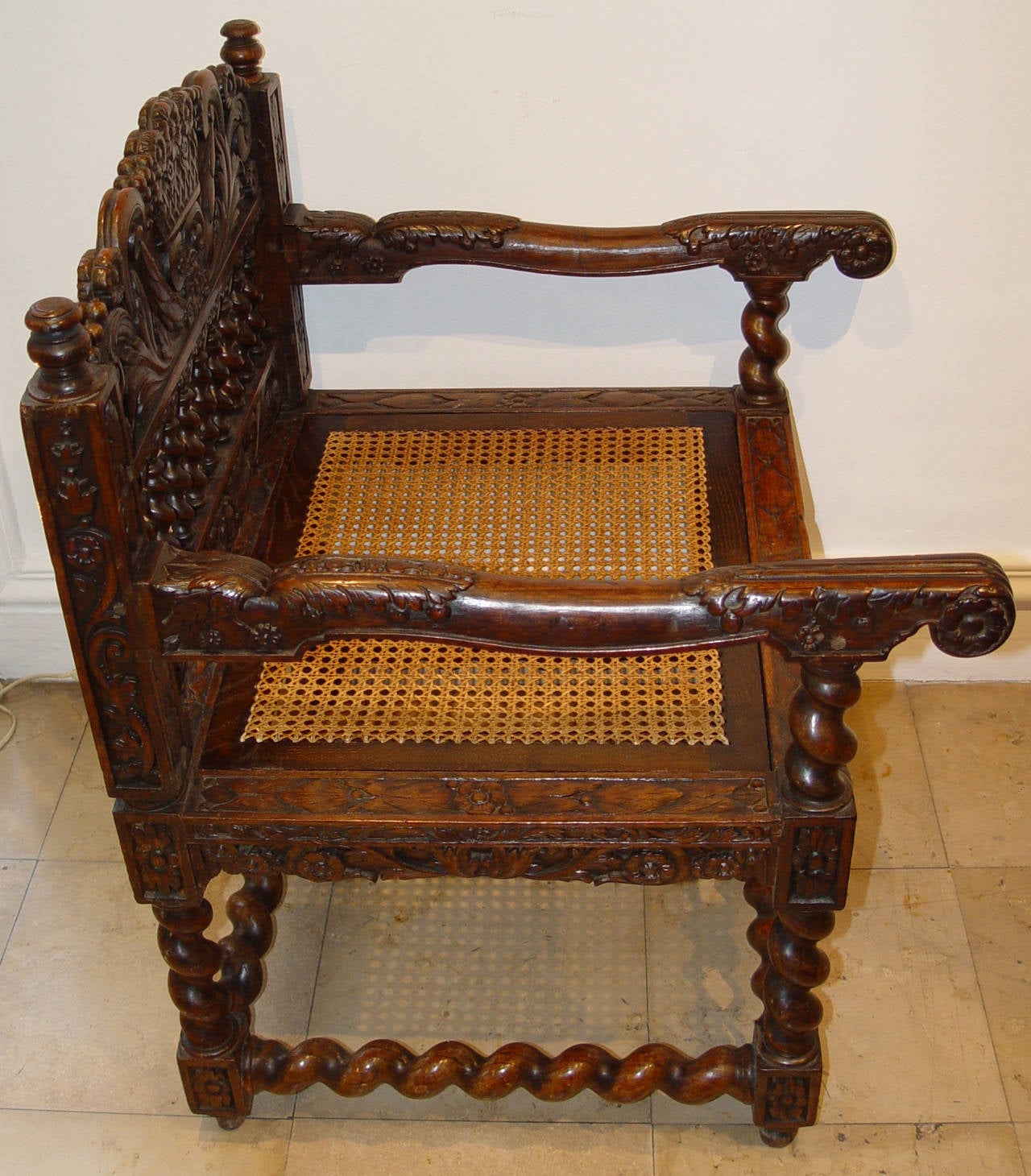 Wood Extremely Rare Late 17th Century Colonial Indonesian Armchair For Sale