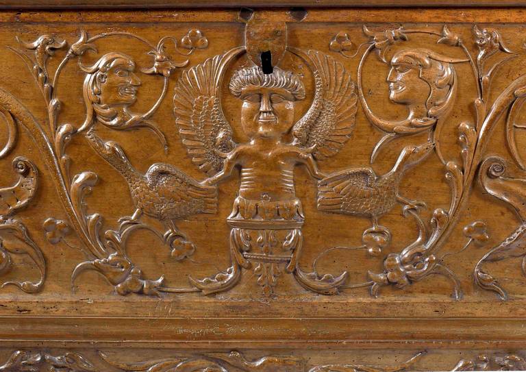 Walnut French Renaissance chest.
France (Dauphiné or Val de Loire).
Provenance: Ex-Gaillard collection.
Richly carved on the front and on the base.
It has kept its original handles on both sides.
The rectangular top and the base to match are