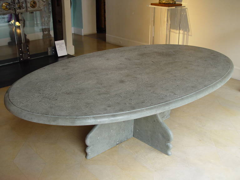 Our table has been polished in its base and the oval plateau has been smoothed to give it this particular look.
(Table top thickness 2 in)
Inspired from an 18th century design.

Slate belongs to the schist rock family.
It has a fine grain of a