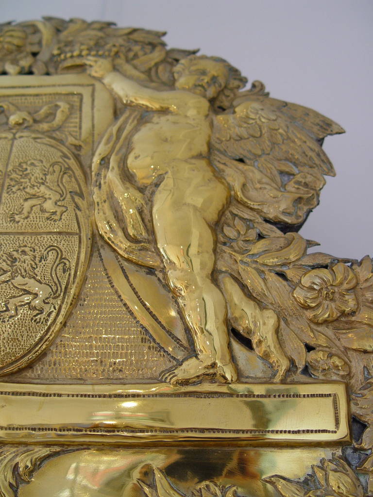 17th flemish brass mirror In Good Condition In Paris, FR