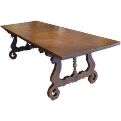 17th Century Exceptional Mansion Walnut Spanish Table