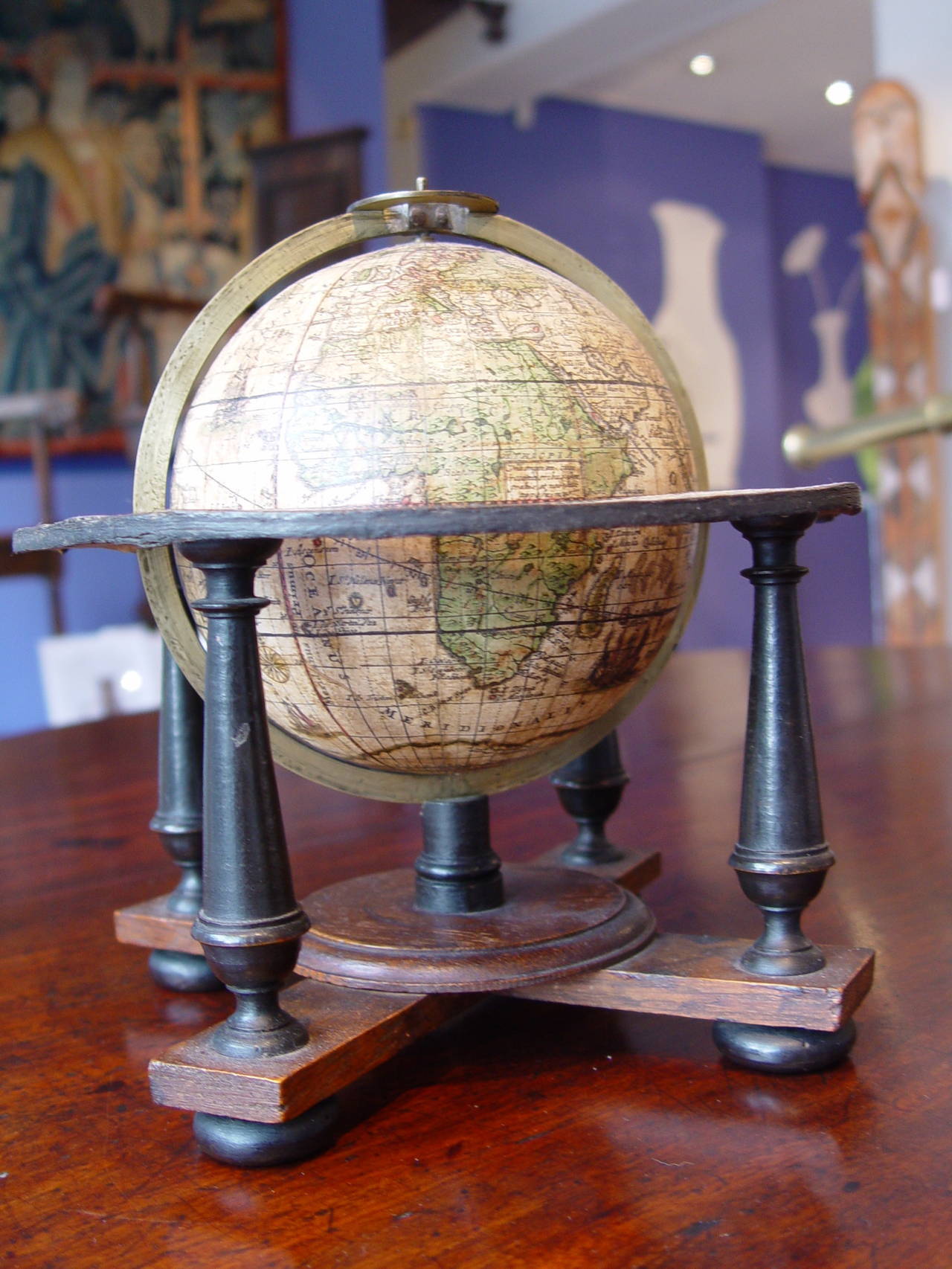 Pair of 18th century celestial and terrestrial globes by Johann Philip Andreae (Wurtemberg1700-­‐Schwabach1760)Nuremberg, 1726.
Small brass cercles are replaced. Service restoration.
These paper globes are partially engraved and drawn by hand and